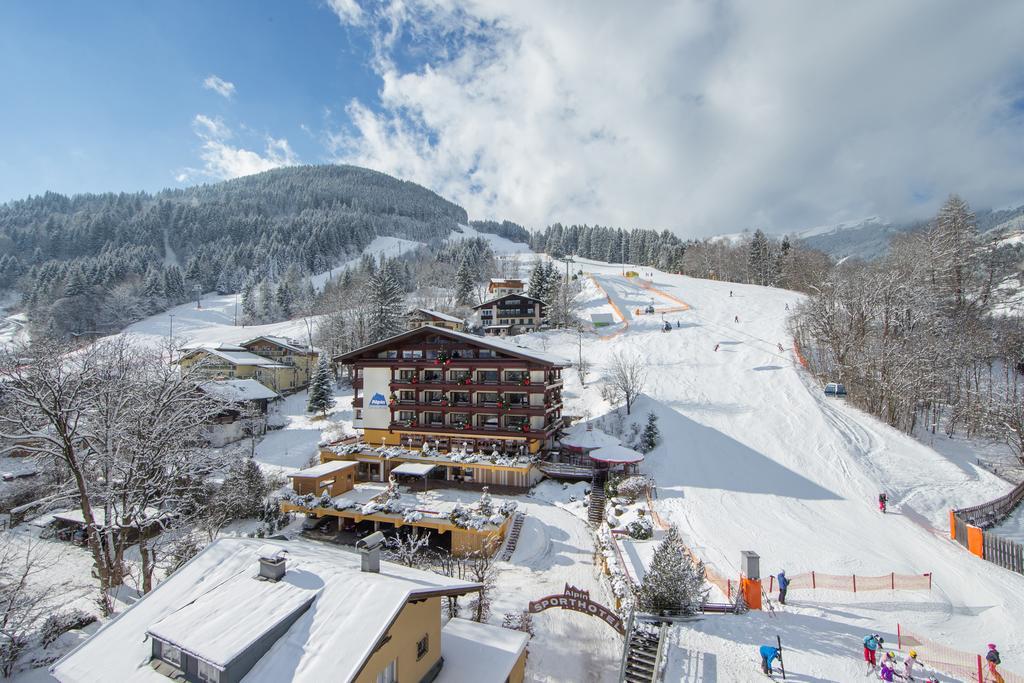 Alpin- Das Sporthotel - Ski In Ski Out Cityxpress, Summercard Included Zell am See Ngoại thất bức ảnh